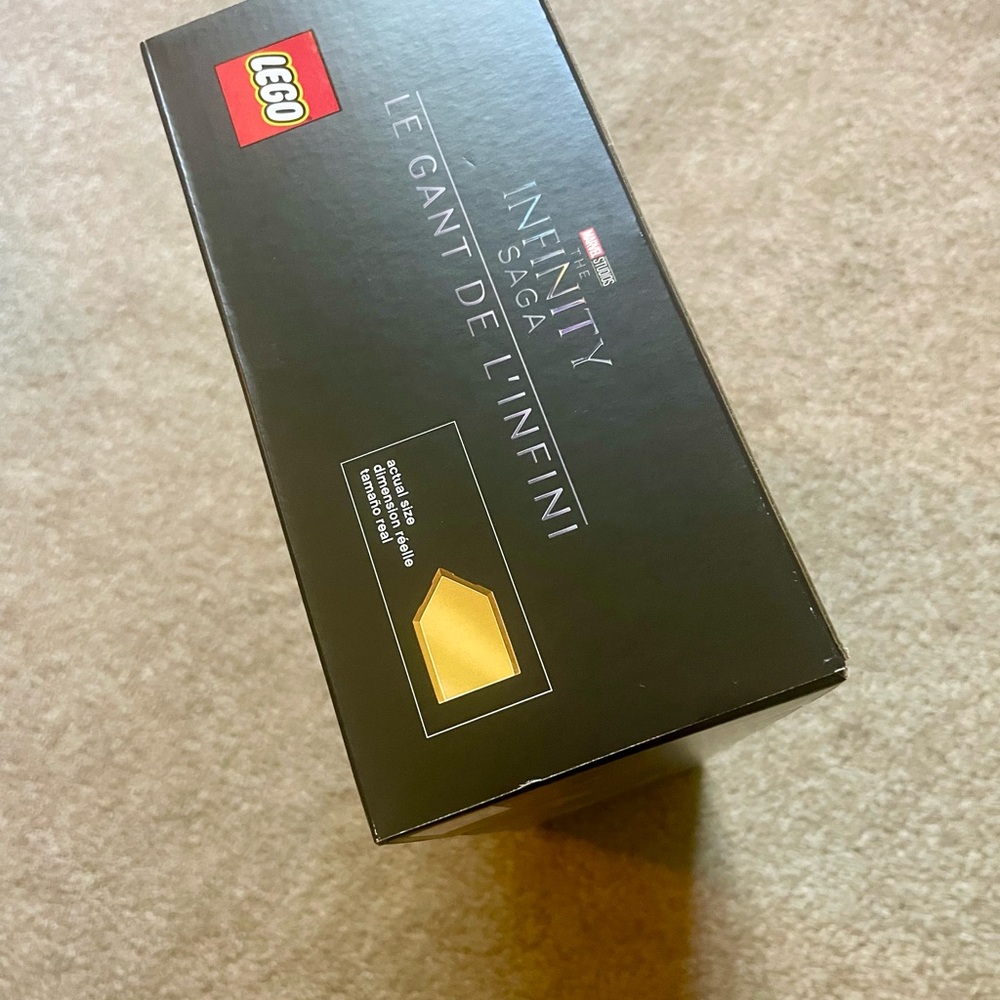 LEGO Infinity Gauntlet Set - Picture 3 of 3